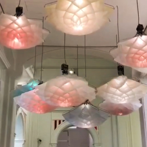 Duckkoko LED Mechanical Electric Automatic Flower Opening RGB LED for Hotel Decor Wedding